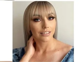 RoseLyinne – webcam model profile photo